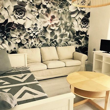 Griffn Properties Lifestyle Apartment Есен Екстериор снимка